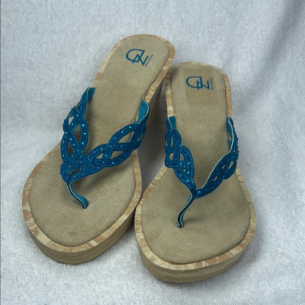 New direction foam wedge with suede insole sandal